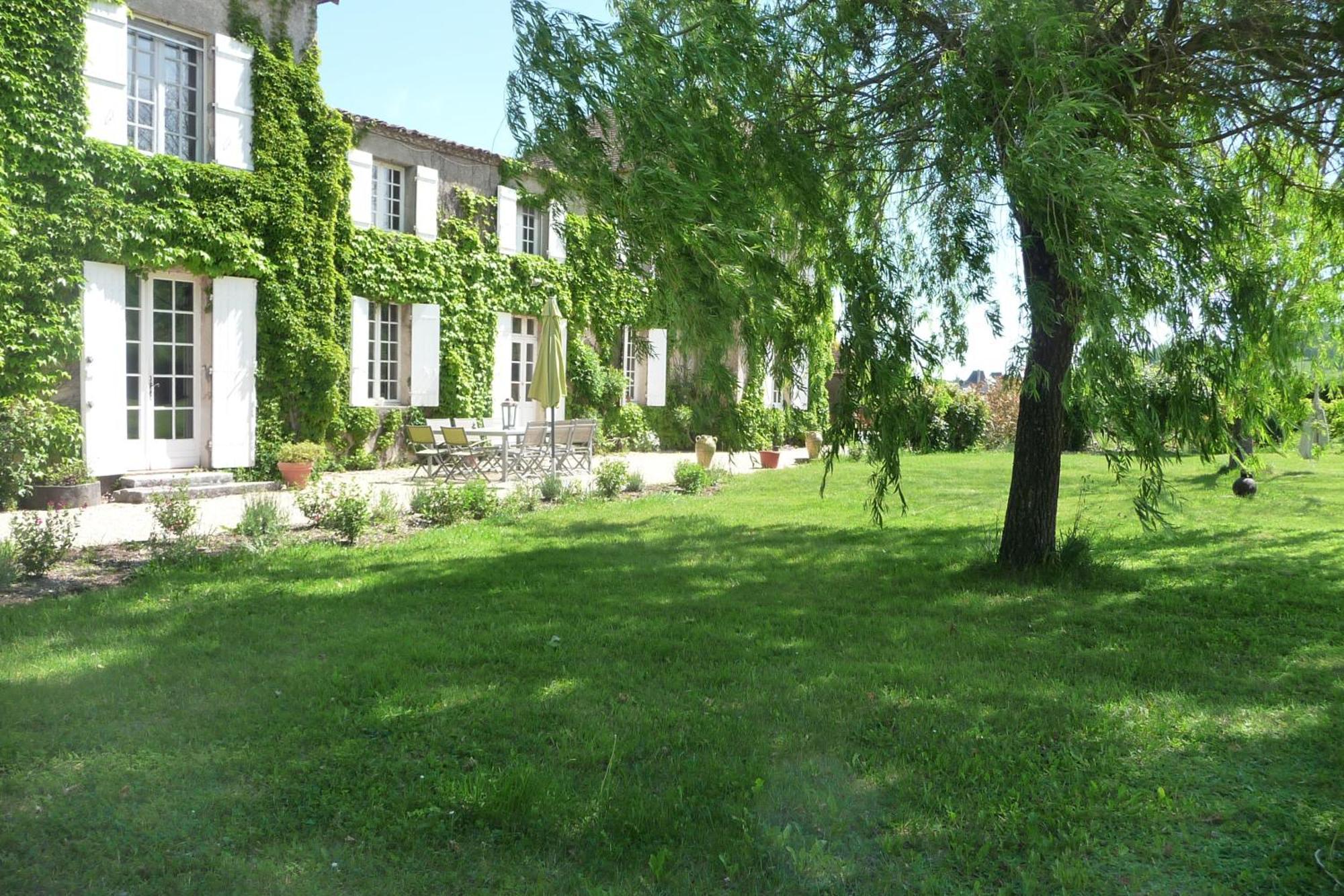Bed and Breakfast Domaine De La Queyssie Saussignac Zewnętrze zdjęcie